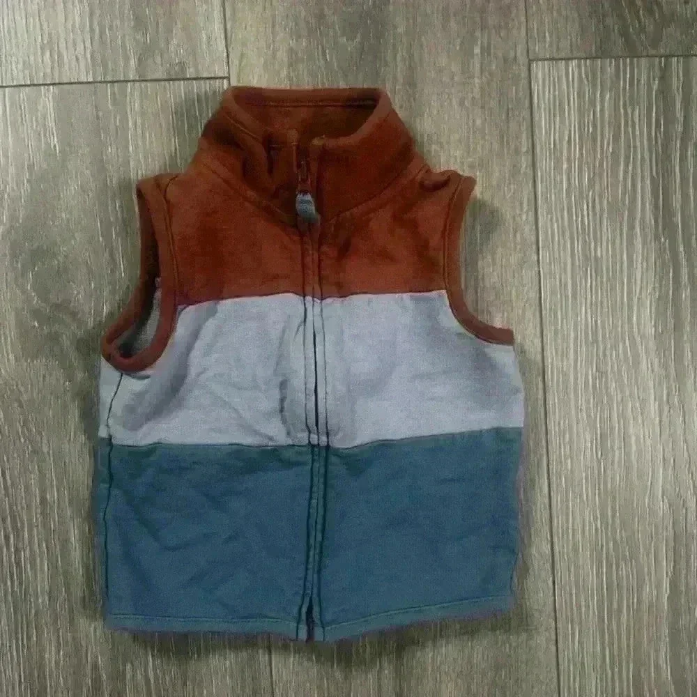 Old Navy and Carter’s 3 Piece Boys Fall Bundle Size 18 Months